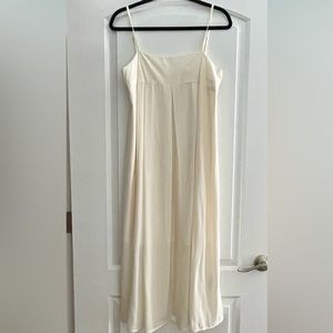 Cream color mid-dress. NWT.